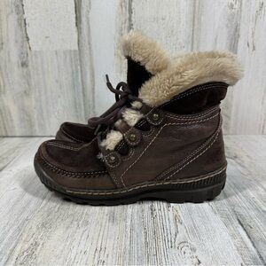 St. John’s Bay Brown Leather Faux Fur Lined Winter Boots #458‎